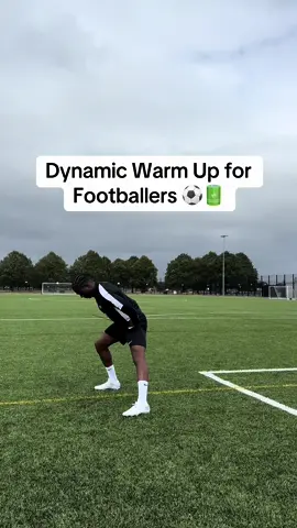 Dynamic Warm Up for Footballers ⚽️🔋 Train like a pro with my complete training app for footballers - available now, link in my bio ⚽️📈 #footballtiktok #fyp #viral 