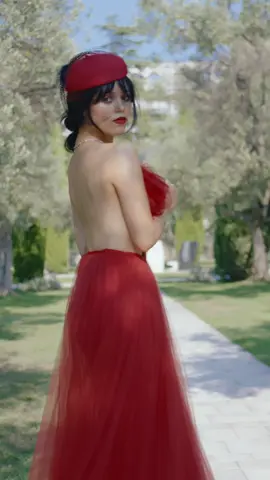 Dior Ambassador Jenna Ortega summons Beetlejuice in couture at the 81st #VeniceFilmFestival. 