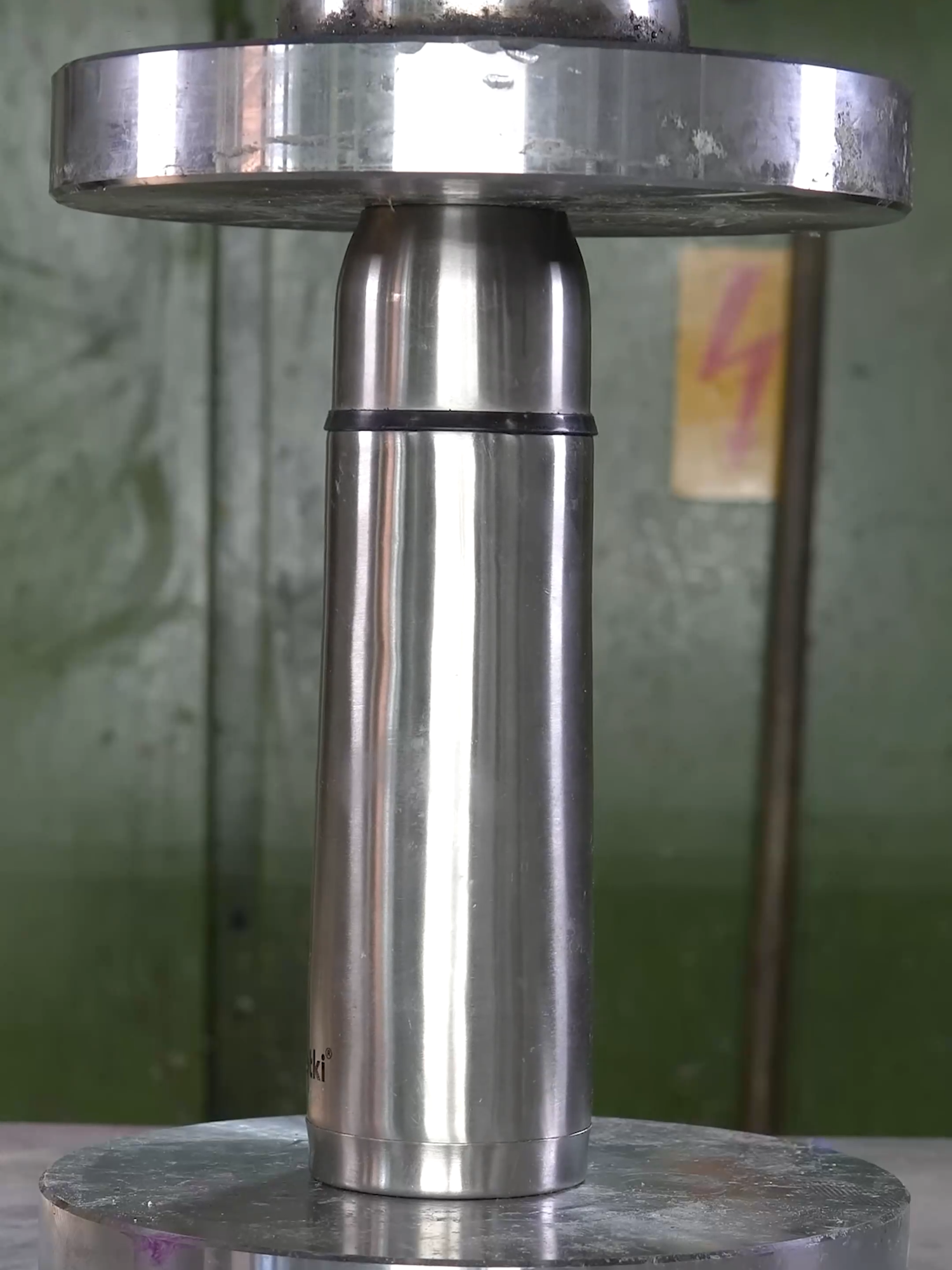 Insanely Satisfying Crush #crushing #hydraulicpress #satisfying #asmr