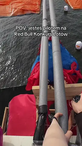 Odpowiedzialna funkcja tylko dla odważnych 🧑‍✈️🫡 #redbullkonkurslotow #flying #aviation #pilot #pov #dodaciskrzyyydel 