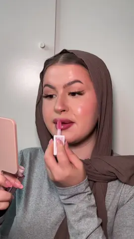 Makeup therapy #makeup #MakeupRoutine 