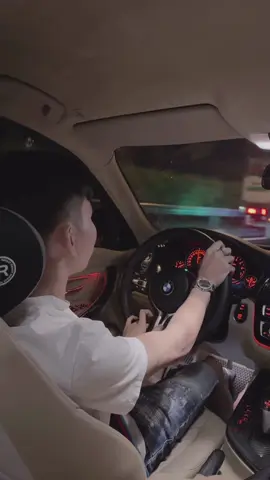 Nhìn thấu nhưng không nói, có rất nhiều chuyện chỉ mình hiểu là đủ, không cần phải nói ra làm gì...