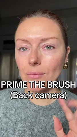Prime it babes #PrimeTheBrush #KJH #FYP #TryThisTrick #MakeupHacks #ConcealerTricks #ConcealerHacks #EasyConcealer #concealer 