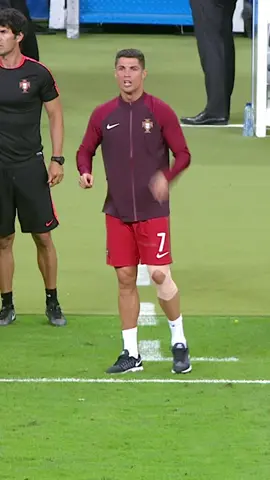When Ronaldo became coach in the EURO 2016 final 🇵🇹 #NationsLeague #EURO2016 #CristianoRonaldo #CR7 