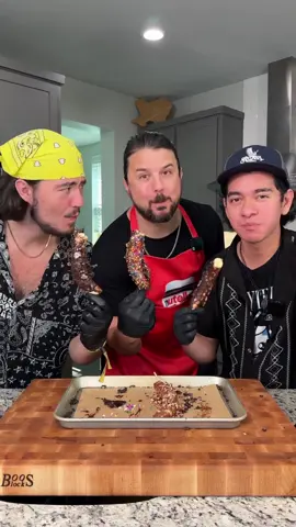 Chocolate covered bananas w/ @NickTGuy & @Jorge Soto #satisfying #tiktokfood #Recipe 
