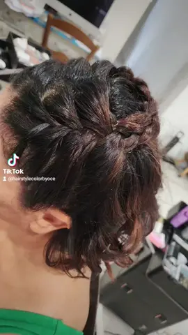 Mariage du jour port saint louis du rhone  Coiffeuse à domicile !! ✂️✂️ Maquillage 💄 Kika Dias Boyer #salindegiraud #portsaintlouisdurhone #saussetlespins #arles #salondeprovence #martigue #charleval  #istre  #coiffeuse #coiffeuseadomicile #chignonmariage #chignon #coiffureevenementiel #chignonmariée  n'hésitez pas à prendre rendez-vous au 07.88.00.88.62 @hairstylecolorbyoce 