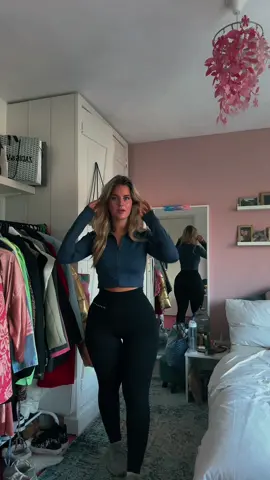 Sport set van @fittasticsportswear 💘