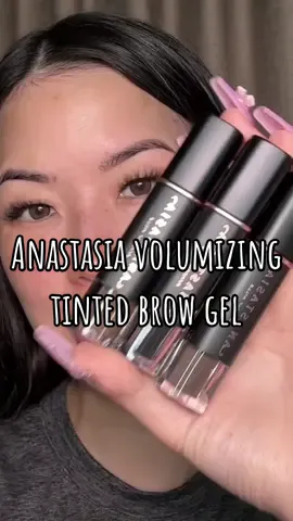 A great tinted brow mousse that fills in the brows naturally❤️ @Anastasia Beverly Hills #anastasiabeverlyhills #browgel #browmousse #eyebrow #browtutorial 