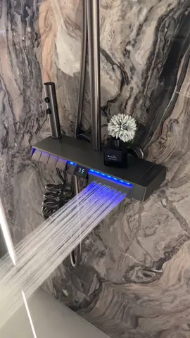 Cây tắm đứng #giadung #giadungtienich #giadungtienloi #giadungthongminh 