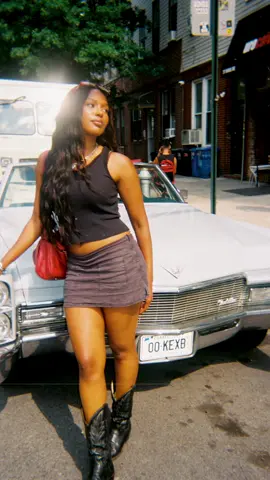 Get out and 𝐥𝐢𝐯𝐞 𝒚𝒐𝒖𝒓 𝐥𝐢𝐟𝐞 ® 🗣️📣 @American Eagle #aepartner @Life on Film 