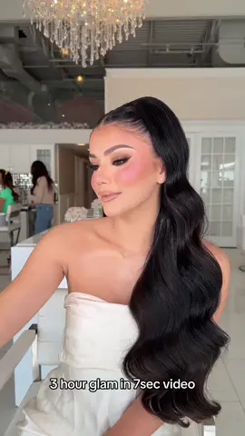 Makeup tutorial in 7 seconds🫶🏼 #bride #bridal #bridetok #bridesoftiktok #weddingday #makeupartist #softglam #hollywoodwaves #wave #hairstyles 