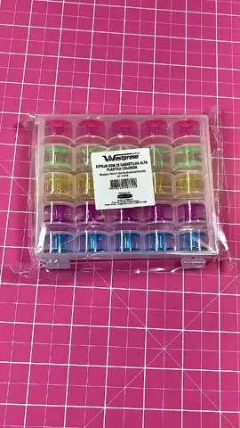 Cansada da bagunça de linhas e bobinas na sua área de trabalho? Apresentamos o Estojo com 25 Carretilhas Altas Plásticas Coloridas da Westpress: a solução perfeita para organizar seus materiais e trazer mais praticidade para sua rotina de costura! Com 25 carretilhas coloridas e um estojo transparente, você terá todas as suas linhas organizadas e à vista, facilitando a escolha da cor ideal para cada projeto. As carretilhas altas permitem armazenar mais linha, evitando interrupções constantes para reabastecer. Diga adeus à bagunça e olá para a organização! Leve, compacto e resistente, o Estojo Westpress é ideal para levar seus materiais para onde quiser. Mantenha tudo em ordem e otimize seu tempo na costura. Clique agora e adquira o seu Estojo com 25 Carretilhas Altas Plásticas Coloridas! #empreendedor #ecommercebrasil #shopeebrasil 