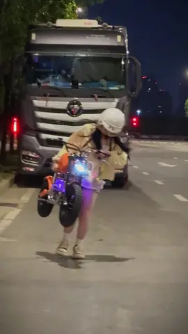 #xedepgaixinh #gaixinhmoingay #ngamgaixinh #nutaixexinhdep 