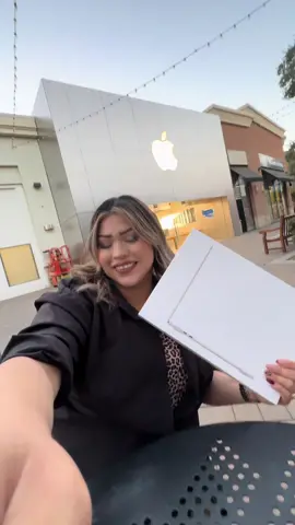 All I can say is thank you god for blessing me with this life and man because he really DID THATT!😘 🙏🏻✨🫶🏻💗 I was shy to take a picture outside the apple store so sitting on a chair near by helped 🤣😅 @apple  #apple #macbook #macbookair #birthday #birthdaygirl #birthdaygift #birthdaypresent #gift #giftideas #giftforher #present #birthdaysurprise #unboxing #asmr #unboxingvideo #cumpleaños #cumpleañosfeliz #regalo #regalodecumpleaños #mexicana #latinas #latinacontentcreator 