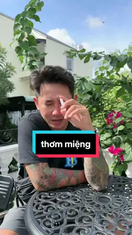 chai xịt thơm miệng
