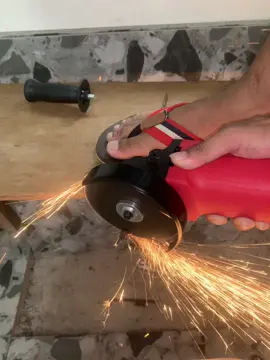 Malakas tong nabili ko mapapa dali na ang pag puputol ng bakal gamit ito  #grinder #anglegrinder #grinders #powertools #grindermachine #fyp #fypシ #fypシ゚viral #fypage #heavyduty 