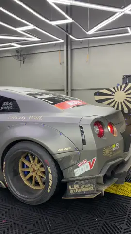 ជិតដល់ថ្ងៃតាំងបង្ហាញរថយន្តសម្រាប់ព្រឹត្តិការណ@Gumball 3000 x @RevUp Cambodia ហើយ កុំភ្លេចយករថយន្តមកសម្អាតនៅ BLK Detailing Center ណា🥰🥰🙏🏻🙏🏻#blkdetailingcenter #gumball3000 #chipmong #gyeon #carprocambodia #vvividvinyl #vvivid #gyeoncertifieddetailer #gtrr35 #libertywalk 