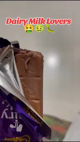 Dairy Milk Lovers 🍫🍫🐛🤢🤮#savdhan #dairymilk #dairymilk_love #beaware #chocolate #bugs #sick #tktoknepal🇳🇵 #viral #followme #becareful 