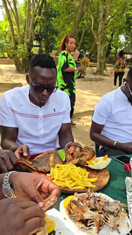 Wanna enjoy the LARGEST FISSSSSS in EA?? Tupatane Uganda  @uganda_consulate_msa @ugketourismconference #UgandameetsKenyacoast #exploreuganda 