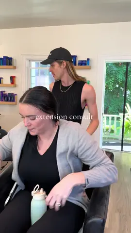 Little mini consult we already had a full one a couple weeks ago! All my new clients come in for a consult prior to ever  even starting their hair! I teach about this in my classes how consultation are the biggest key to your sucsess :) 