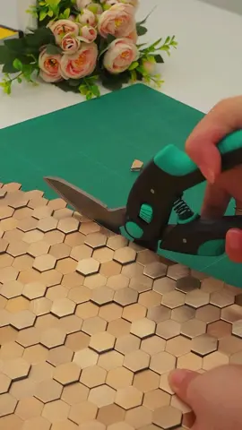 DIY peel and stick tile - Very easy to cut and install by yourself #stickgoo #easydiy #renterfriendly #homedecor #peelandsticktile #peelandstickbacksplash #backsplash #kitchendesign #diyproject 