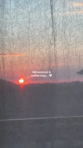 miss Emma speaking facts 🤍 @Kelbi @Sarah-Dallas Dog Walker🐶  #morningvlogs #morningcoffee #lalalandkindcafe #dallasworkout #dallascoffeeshop #dallaspilates #morningworkout #emmachamberlain #dopaminemenu 