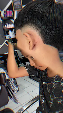 ada yang beda ni #gayarambut #gayarambutcowok #bursfade #burstfade #burstfadehaircut #haircut #fade 