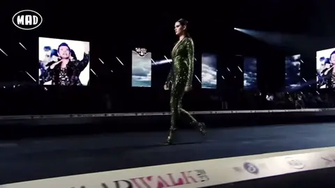one of my favorite runway🦎 #catwalk #Runway #model #foryou #modeling 