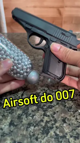 Essa é a PPK-007 Airsoft Toy Spring Link de compra: https://mercadolivre.com/sec/1DkaS89 Brinquedo Arminha 007 Ppk Com 500 Bolinhas.                            #AirsoftPPK007 #AirsoftToy #AirsoftBarata #Meli #MercadoLivre #Airsoft #Game #tiro 