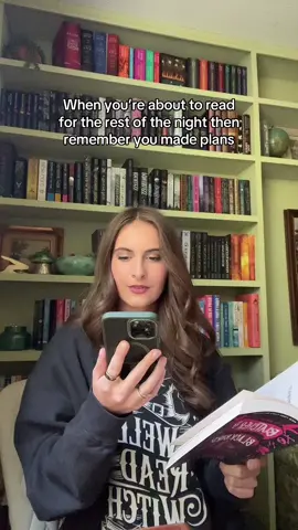 I just want to read in peace 🥲 #booktokhumor #bookhumor #BookTok #femininerage 