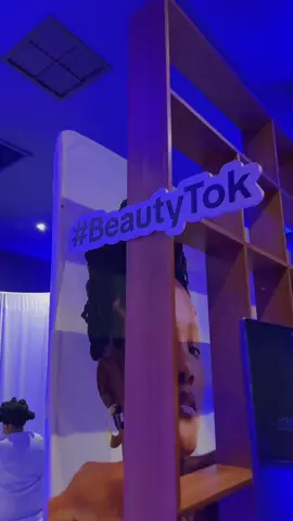 It took some time to let my walls down and be vulnerable while showing my creativity, im still not 100% there but knowing that i can come on here, have fun, share my memories, be myself and have friends that support, engage and enjoy my content has been amazing. Forever grateful to you all and this platform 😘 #tiktokdiscoveryourself #Discoveryourself #CleanTok #BeautyTok #FoodTok #Dove #KnorrBraai #sunlightone 