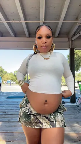 Replying to @DRIA! OOTD !! We love a good chill fit 🤗 #pregnancyedition #27weekspregnant 