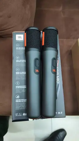 Microfone sem fio a bateria? EXISTE SIM! Veja no vídeo, e deixe suas dúvidas nos comentários ✅ #jbl #microfonesemfio #technology 