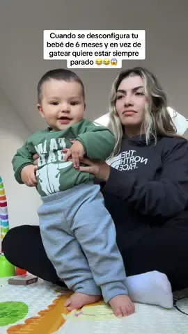 Va a salir corriendo 🤯 #bebecaminando #bebeparandose #bebe6meses #bebesdetiktok #mamaprimeriza 