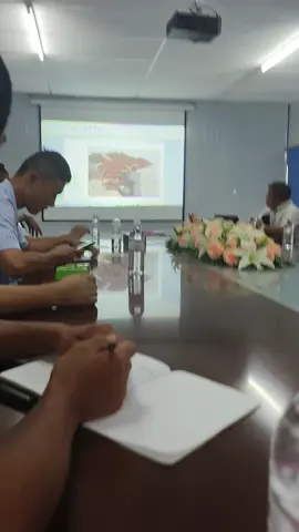meeting dgn boss cina  kita..lama2 mahu fhm aku bahasa cina ...