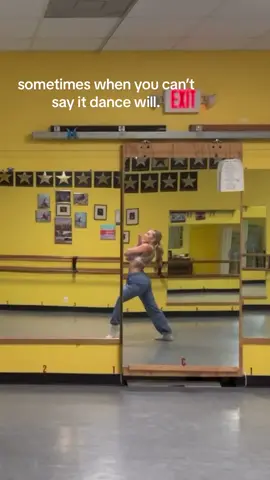 dance is my therapy #greenscreenvideo #dance #dancer #therapy #crashout #fyp #foryou 