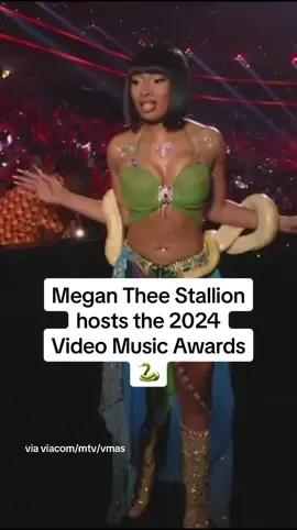 @Megan Thee Stallion channels her inner #BritneySpears as she hosts the 2024 #VMAs 🐍 via viacom/mtv/video music awards #megantheestallion #theestallion #britneyarmy #britney #slaveforyou #vmas2024 #billboard #mtv #awards #megantheestalllon 