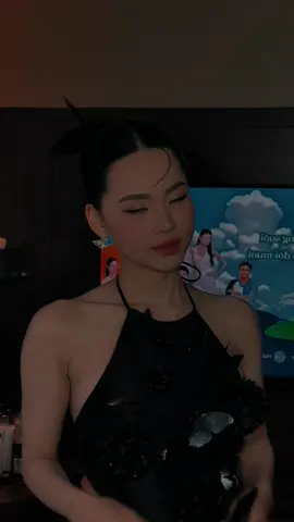 Mát lành như dòng suối, tâm hồn mới chơm đôi mươi... #nhachaymoingay #batnhipcamxuc #nghelaphe #ngolanhuong #digiuatroirucro #cover