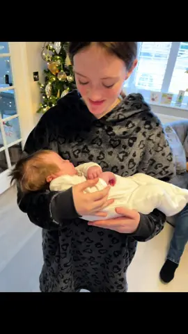 Freya & Summer are so lucky to have so many cousins! 🥹 #cousinlove @xjsmatt 