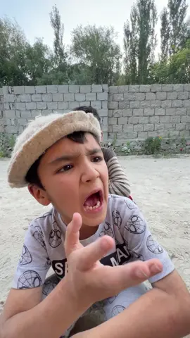 Ye kia bol dia 😂#shirazivillagevlogs #viralkid #funnyvideos #foryoupage #foryou 