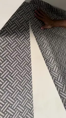 ✨ Ready to learn how to apply wallpaper like a pro? 🛠️ Let me show you how easy and smooth the process can be! Whether you're giving your living room a fresh new look or transforming your bedroom, the application is incredibly simple. Each strip of wallpaper goes on effortlessly — from top to bottom, it takes less than a minute! It’s such a satisfying experience, and with just a bit of practice, you’ll feel like an expert in no time. 🙌💫

With the right technique, you can create a beautifully decorated space without the stress! 🌿 No more worrying about bubbles or wrinkles — just a flawless finish that breathes new life into your room. DIY wallpapering has never been easier, and the best part? You get to enjoy a stunning result that reflects your personal style. 🌸✨ Give it a try and see how a quick update can transform your entire home! 🏡💪

Website:www.everwallpaper.com

Enter EV10 for 10% discount

#EverWallpaper #WallpaperDIY #HomeMakeoverMagic #InteriorDesignGoals #SmoothApplication #DIYDecor #WallTransformation #EverwallpaperInspo 🌱🎨✨ 

credit by @decoartwallpapers