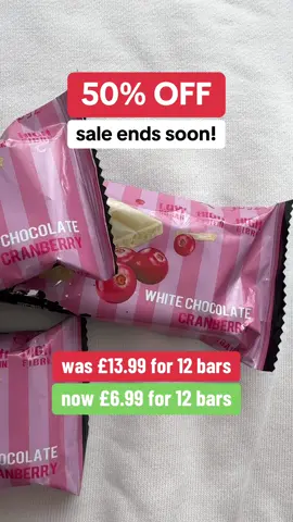 Get your protein flapjacks at HALF PRICE! #proteinbar #proteinflapjacks #proteinsnacks #flapjack #fitnessfuel #gymsnacks #gymsnack #halfoff #2for1 