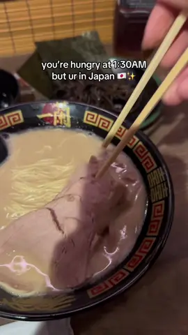 Me and 50 other ppl hungry at 1:30 am on a tuesday night in shinjuku is vibes #japan #japanfood #japantravels 