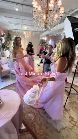 A little last minute styling before our show @LoveShackFancy 🎀✨ #nyfw #style #fashionweek #stylist 