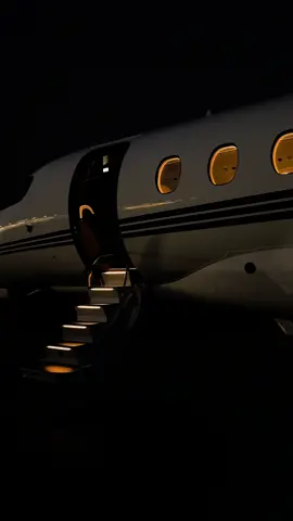 🌃 #aviation #fyp #foryou #pilot #airplane #PrivateJet #foreflight #airport #corporatepilot #vibes #jet #avgeek #cessna #corporate #sunset 