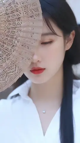 甜美淑女时尚女孩