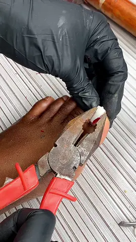 Acrylic toe Nails #ombrenails #ovalnails #acrylicnails #acrylictoes #nailtutorial #frenchtipnails #naildesigns 