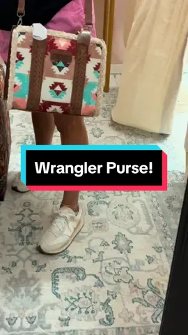 This cute wrangler purse that is the perfect size would make such a great gift!  #wrangler #purse #bag #gift #wranglerpurse #TikTokShopFashion 