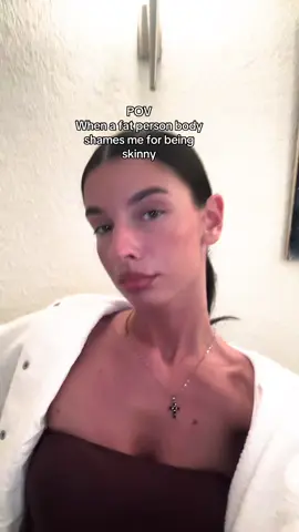 🫵🏼🚴🏋️ #skinnny #skinny #goviralvideo 
