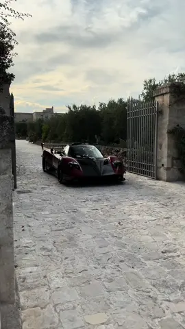 #paganizondamyroadstar#oneofone#earlier#itwas#a#zondaf#paganizondaf#2024 #september #live#livespot#pagani#italy🇮🇹 #lecasedelborgo #pugia #supercarownerscircle #cars#hypercars#livespot# @SupercarOwnersCircle @@Marcel.carpics